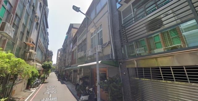 高雄新興區拍賣透天-3