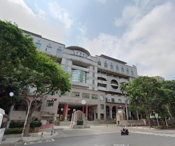 高雄新興區拍賣透天-7