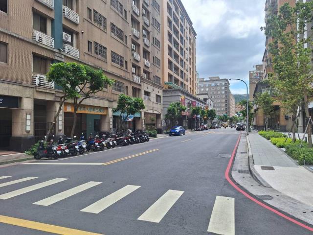 新北大樓法拍-11