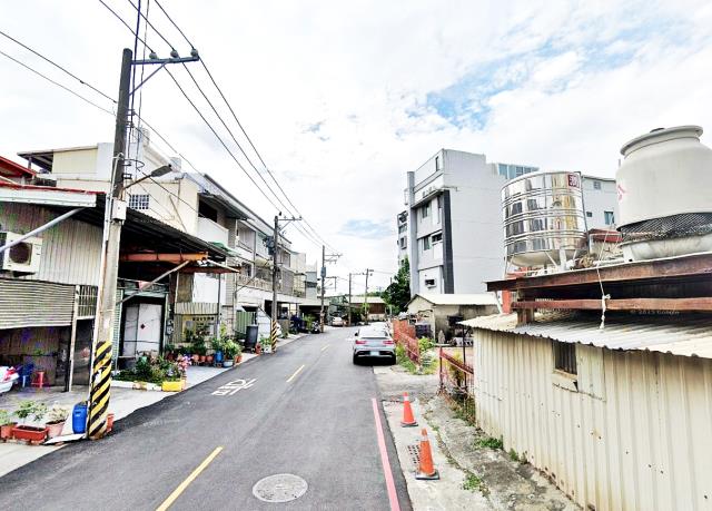 安南區海環街車庫透天