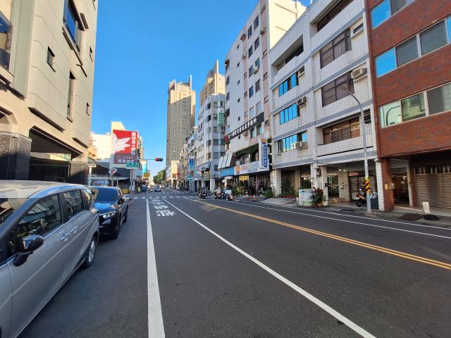 台南東區透天-14