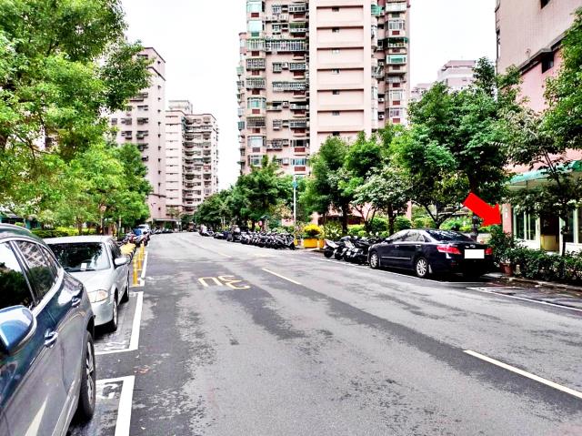 中和拍賣大樓-2